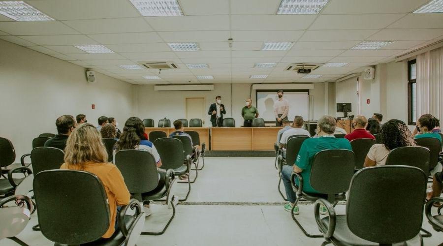 Prefeito Arnaldinho Borgo apresenta proposta de reformulação do Bolsa Atleta