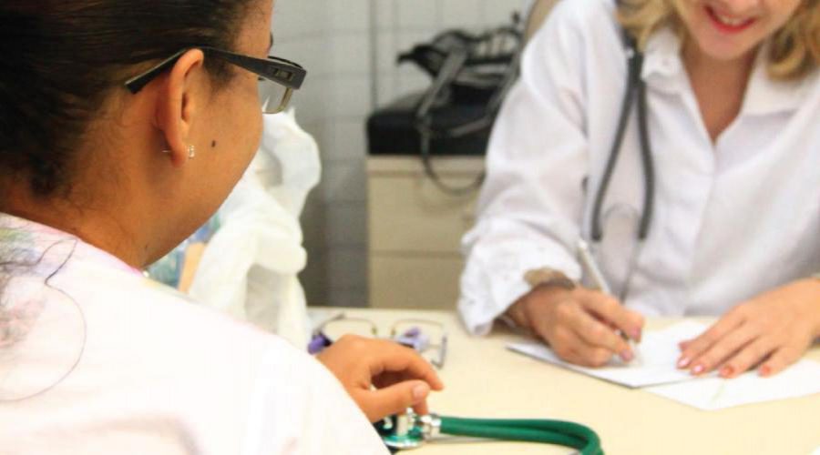 Profissionais da saúde são capacitados para manejo clínico dos idosos