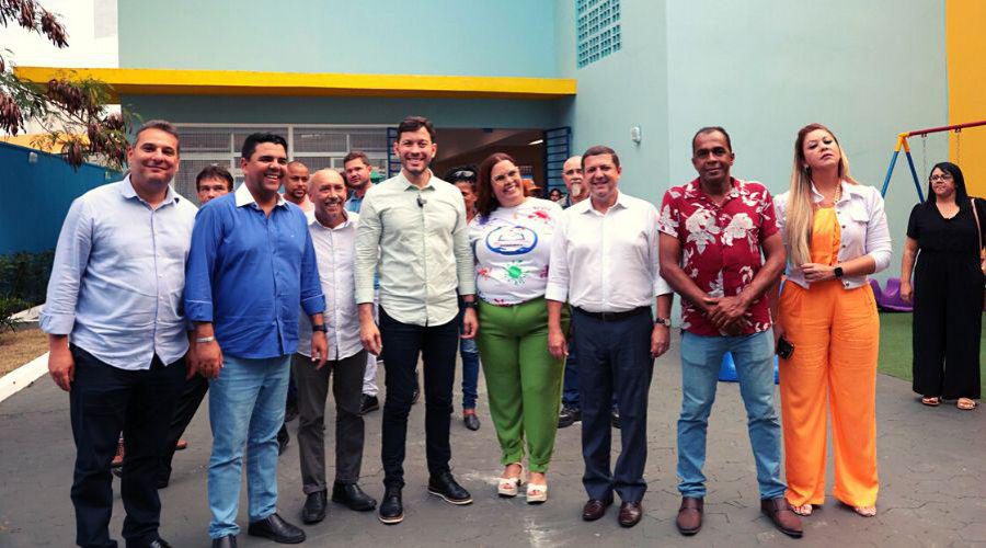 Arnaldinho Borgo realiza a entrega da escola de Educação Infantil a Comunidade de Divino ES
