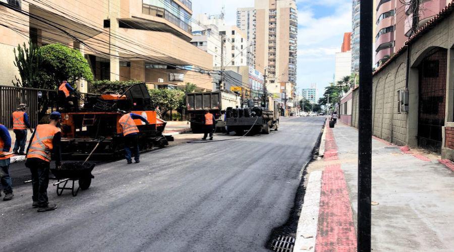 Av. Hugo Musso recebe novo asfalto em 200 metros de extensão