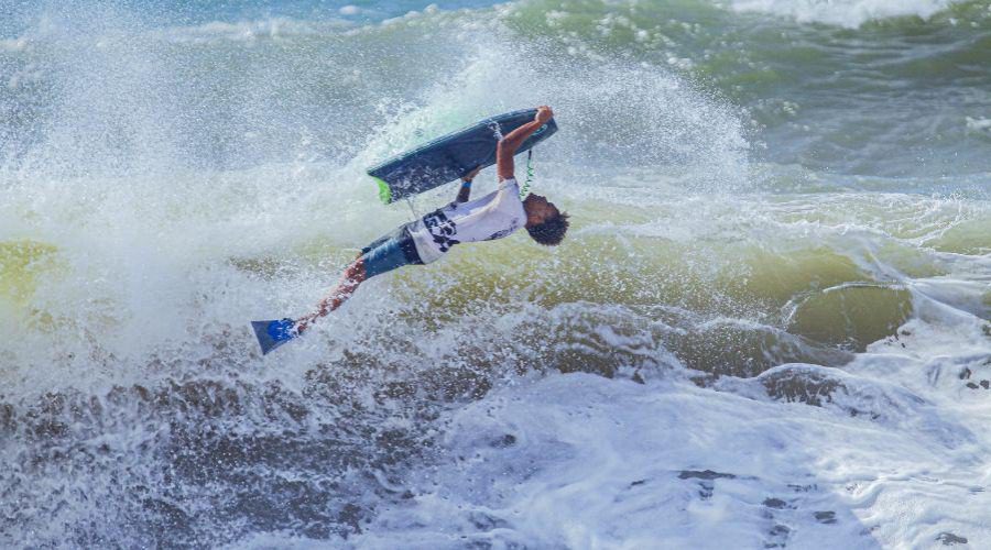 Fim de semana repleto de adrenalina: Campeonato de bodyboard promete ondas e emoções