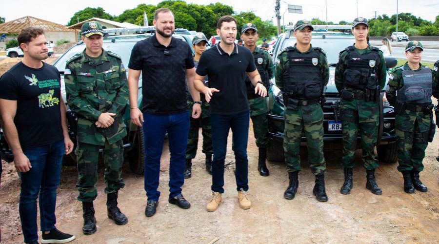 Prefeito assina ordem de serviço para construção do Batalhão da PM Ambiental