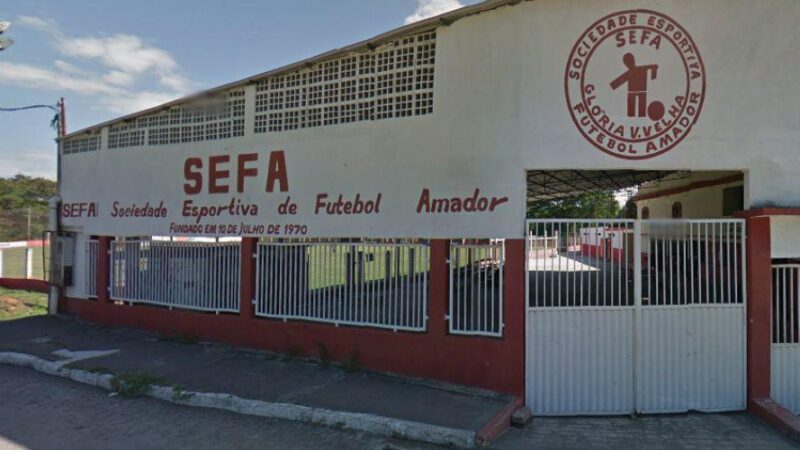 Campo do Sefa recebe nova arquibancada e Prefeitura emite ordem de serviço para construção de praça