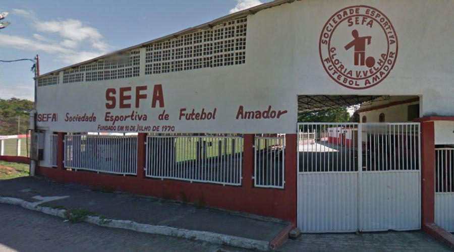 Campo do Sefa recebe nova arquibancada e Prefeitura emite ordem de serviço para construção de praça