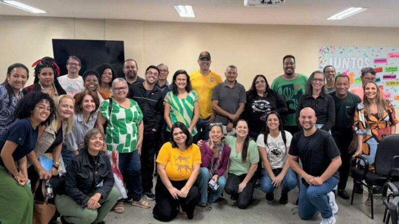 Profissionais da Educação passam por capacitação em libras até dezembro