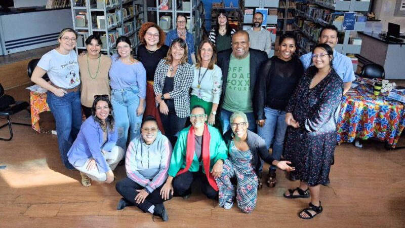 Capacitação em Vila Velha discute turismo sustentável e ensino de inglês