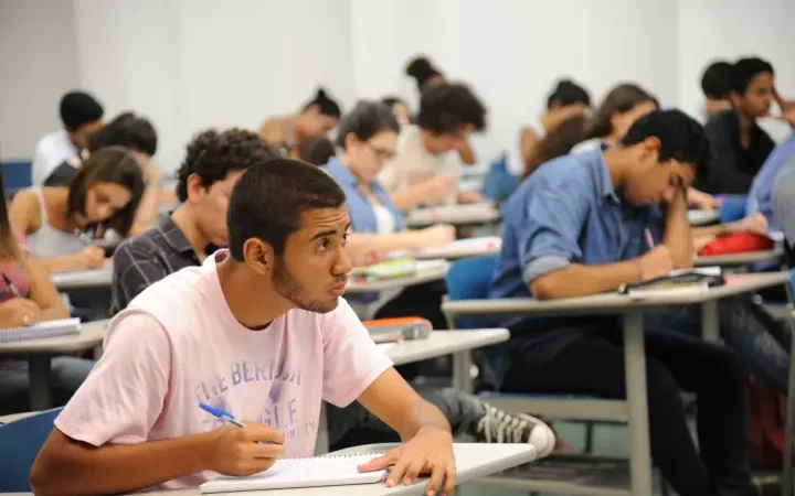 Novo Plano Nacional de Educação mira combate ao analfabetismo e fortalecimento da EJA