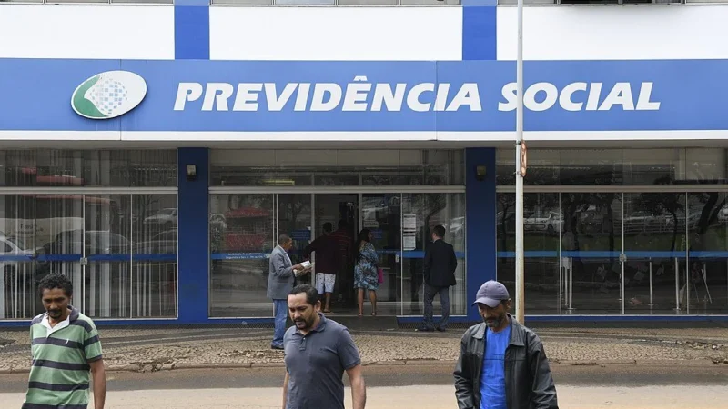 Venda de dados do INSS expõe aposentados e pensionistas em todo o país