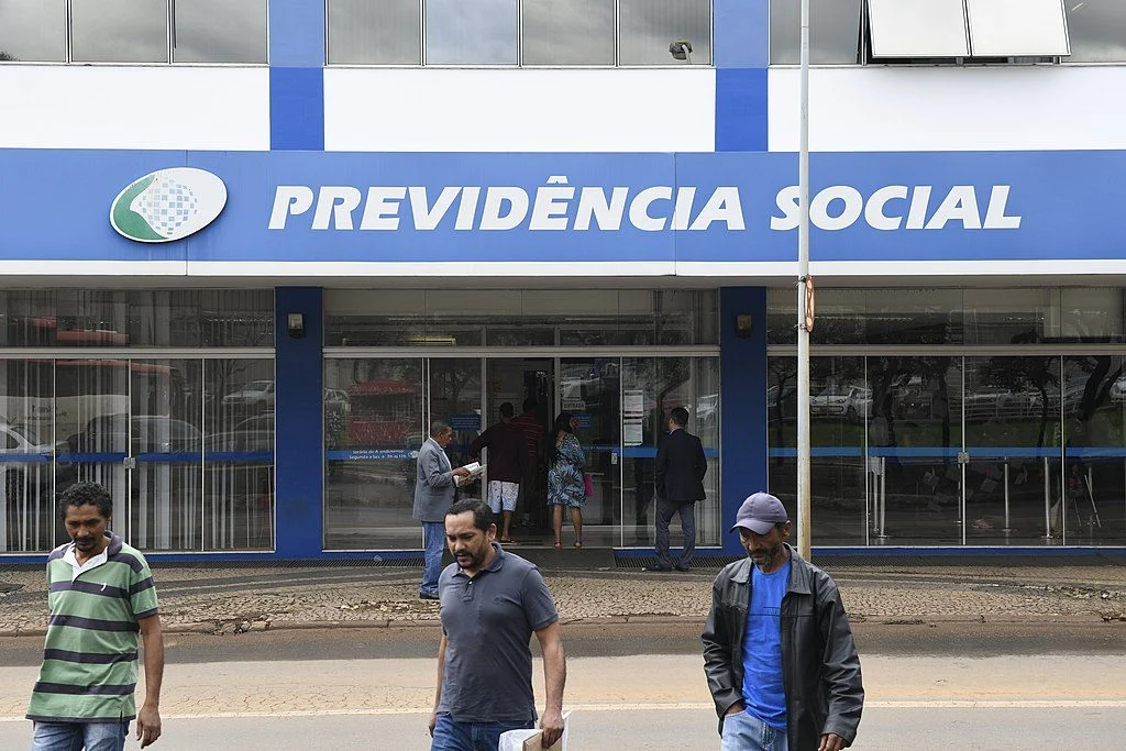 Venda de dados do INSS expõe aposentados e pensionistas em todo o país