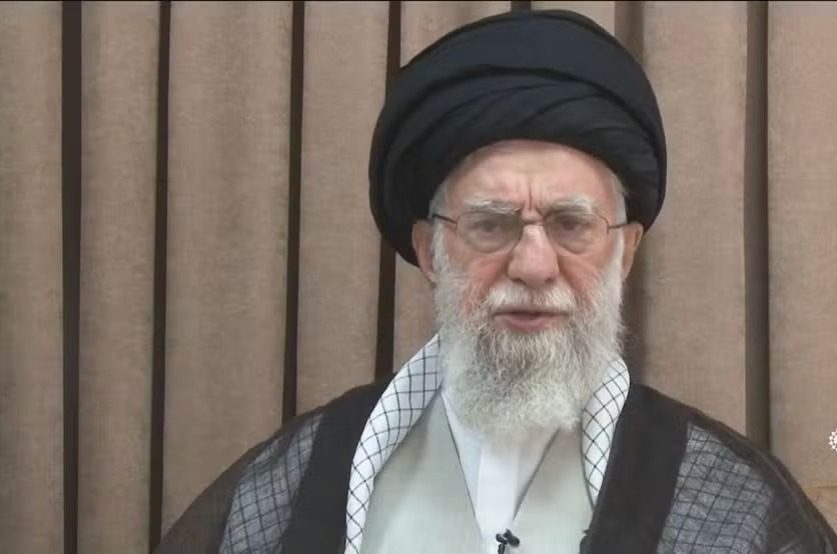 Quem é Ali Khamenei, o homem que lidera o Irã há mais de três décadas