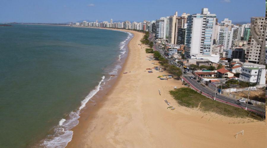 Orla passa por fiscalização da Prefeitura em embarcações abandonadas