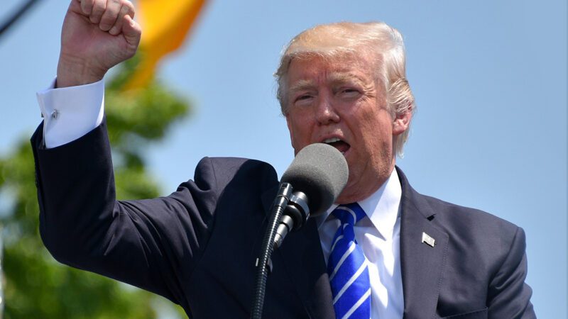 Trump anuncia tarifaço de 50% para o Brasil, preocupando empresariado capixaba