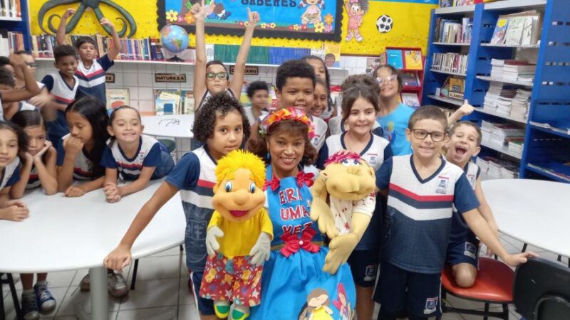 Uso de histórias como ferramenta pedagógica ganha destaque nas escolas