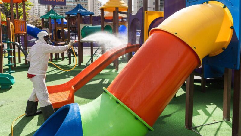 Serviços Urbanos reforçam limpeza e cuidados em praças e parques