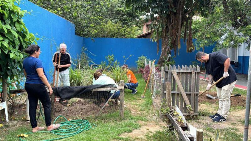 Horta Terapêutica promove integração entre pacientes e comunidade pela saúde mental