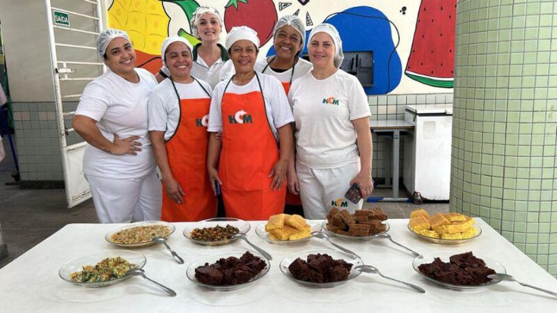 Merendeiras participam de capacitação sobre alimentação especial nesta quarta (17)