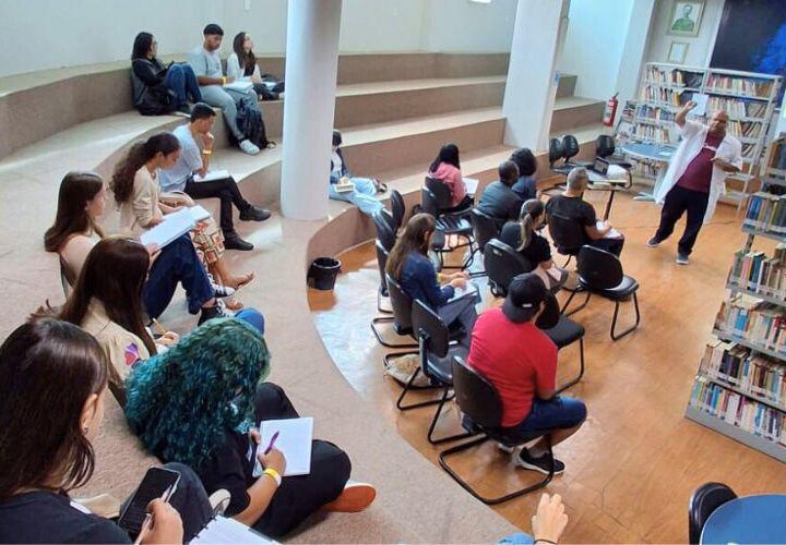 Projeto Educando+ realiza última aula do ciclo na Biblioteca Municipal neste sábado