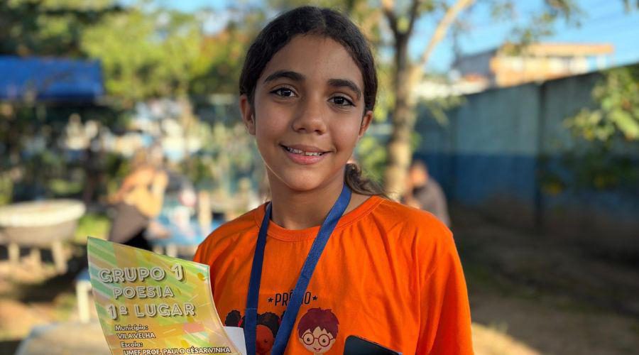 Aluna representa escola em prêmio nacional de poesia sobre trabalho infantil