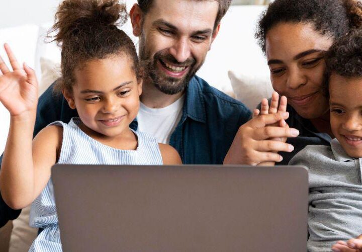 Saúde promove debate sobre os impactos do ambiente virtual nas famílias
