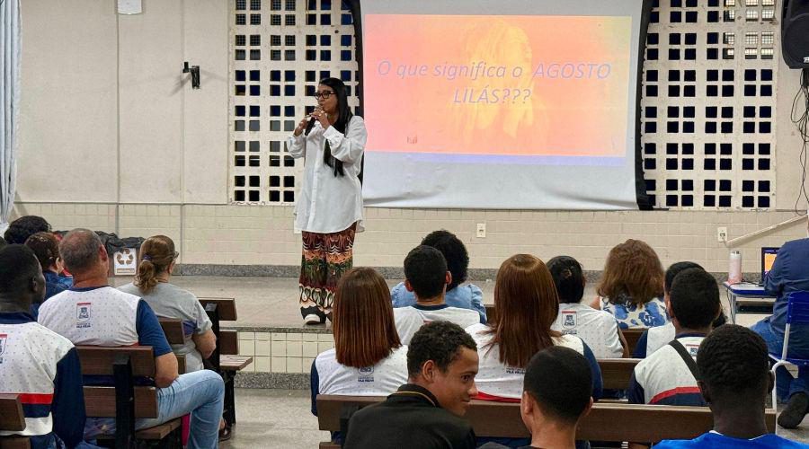 Violência contra a mulher é tema de palestra em escola nesta segunda-feira
