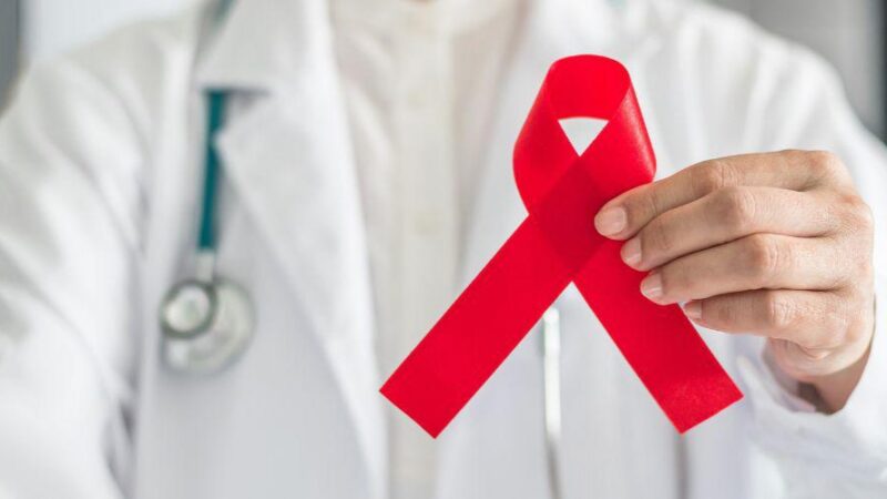 Dezembro Vermelho: Prefeitura promove ações de prevenção ao HIV