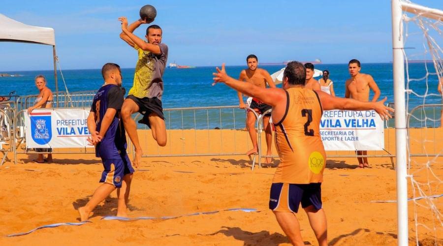 Competição de handebol com 300 atletas é destaque na Arena de Verão