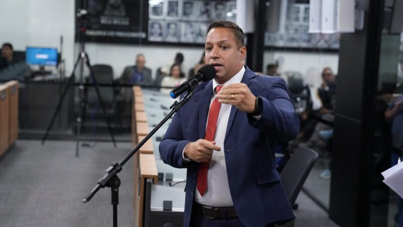 Vereador propõe rebatizar escola Dante Michelini de Vila Velha com nome de Araceli