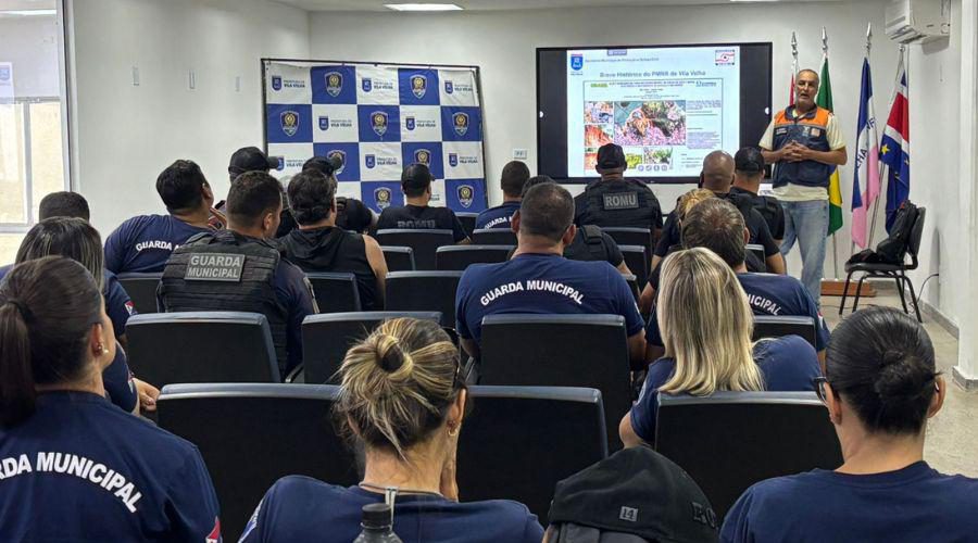 Agentes da Guarda passam por treinamento integrado com a Defesa Civil