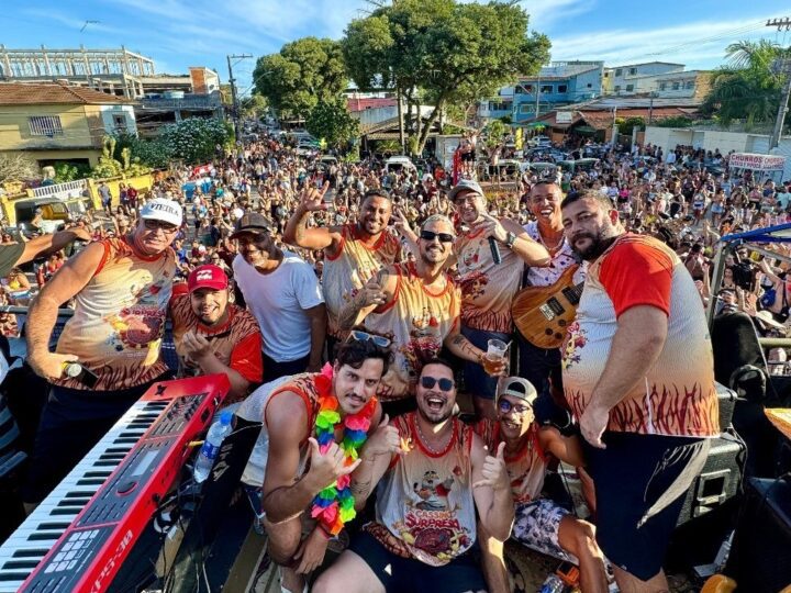 Folia retorna às ruas de Vila Velha nesta sexta com novos desfiles de blocos