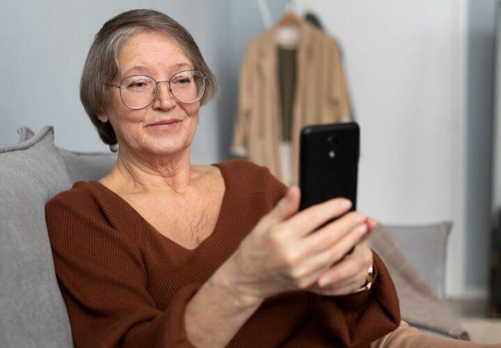 Como proteger idosos no mundo digital? Tema será debatido em palestra nesta sexta