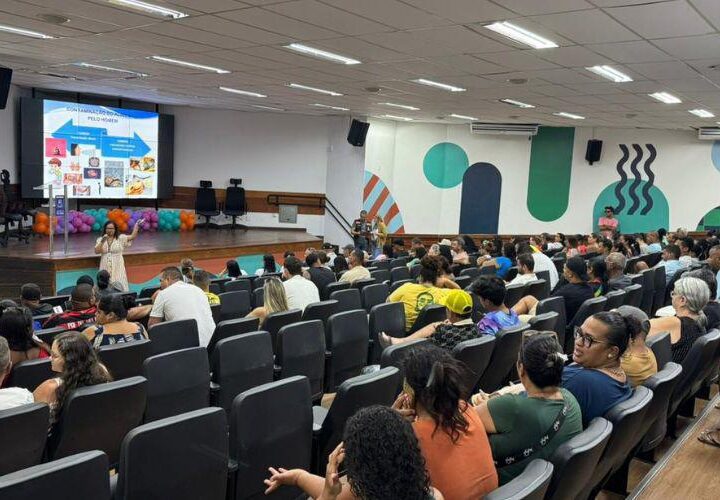 Curso prepara ambulantes para atuação na Festa da Penha