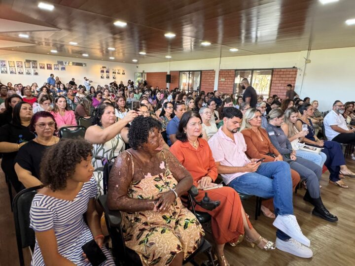 AUDITÓRIO LOTADO CONSOLIDA “MULHERES QUE INSPIRAM” COMO UM DOS MAIORES EVENTOS DE PROTAGONISMO FEMININO DE VILA VELHA
