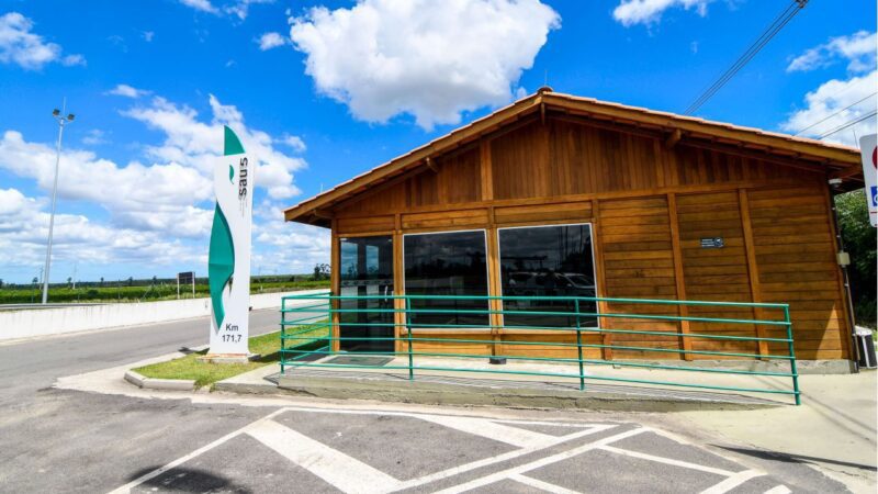 Espírito Santo possui 12 bases gratuitas na BR-101, com pontos de recarga elétrica