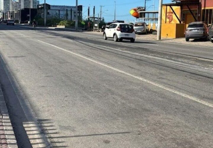 Obras de retirada de asfalto interditam duas pistas da Rodovia do Sol na segunda-feira