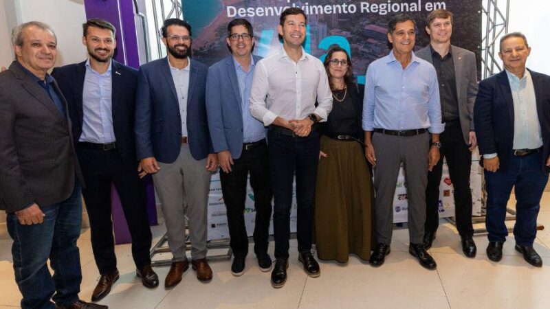 Governador reforça investimento em mobilidade com nova ponte sobre o Rio Jucu
