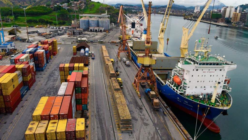 Terminal portuário de Vila Velha ganha destaque no cenário logístico nacional