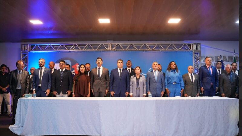 Deva fortalece atuação política e destaca papel das pessoas na construção da cidade