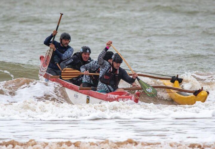 Competição nacional de surf de canoa agita o litoral neste fim de semana
