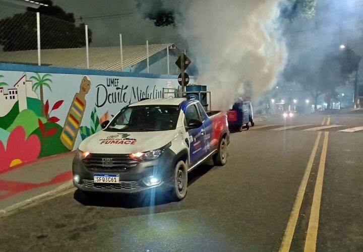 Mais de 40 bairros de Vila Velha recebem ação do carro fumacê nesta semana