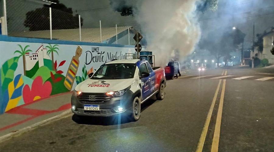 Mais de 40 bairros de Vila Velha recebem ação do carro fumacê nesta semana