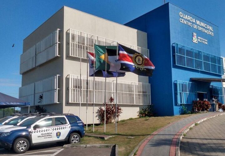 Projeto Anjos da Guarda leva alunos para conhecer Centro de Operações da Guarda