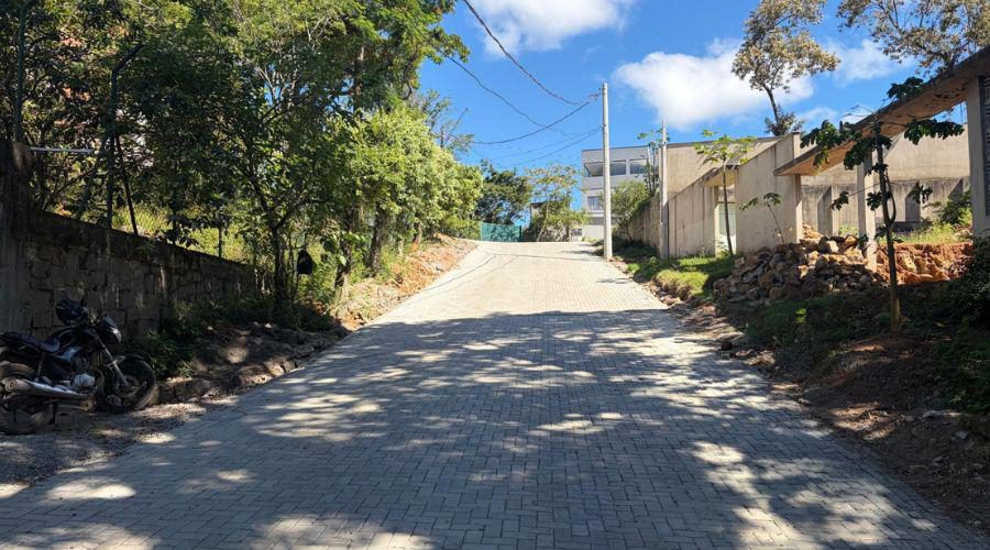 Obras de pavimentação são inauguradas e levam mais infraestrutura ao bairro Olaria