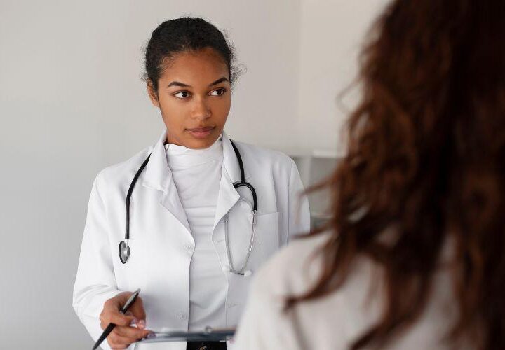 Unidades de Saúde promovem acolhimento e acompanhamento para mulheres na menopausa