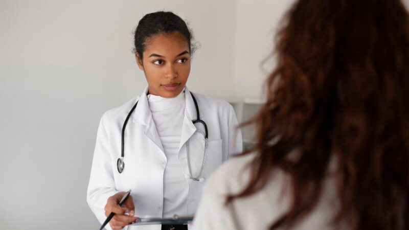 Unidades de Saúde promovem acolhimento e acompanhamento para mulheres na menopausa