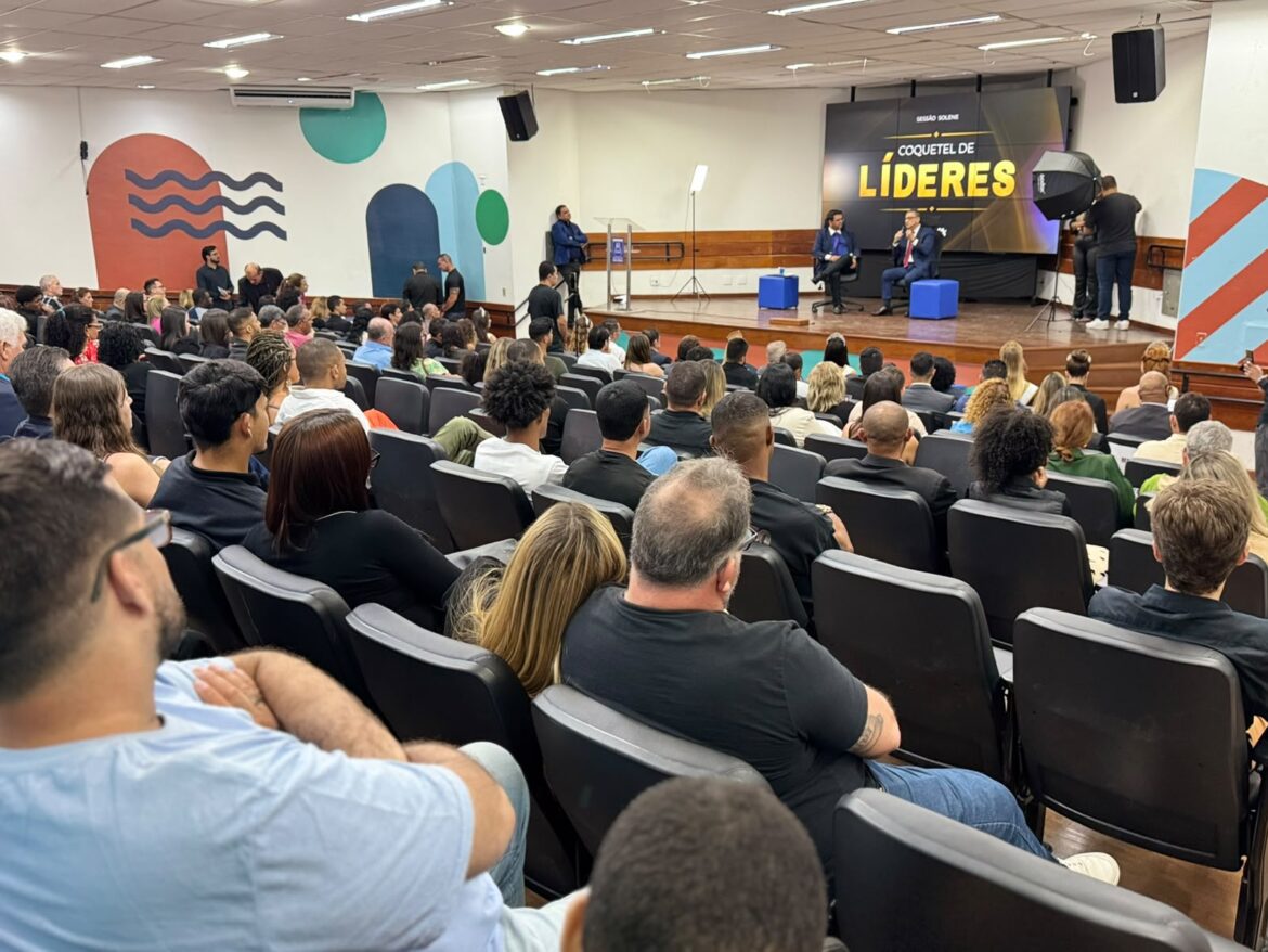 Deva reúne lideranças no ‘Coquetel com Líderes’ e consolida articulação política em Vila Velha