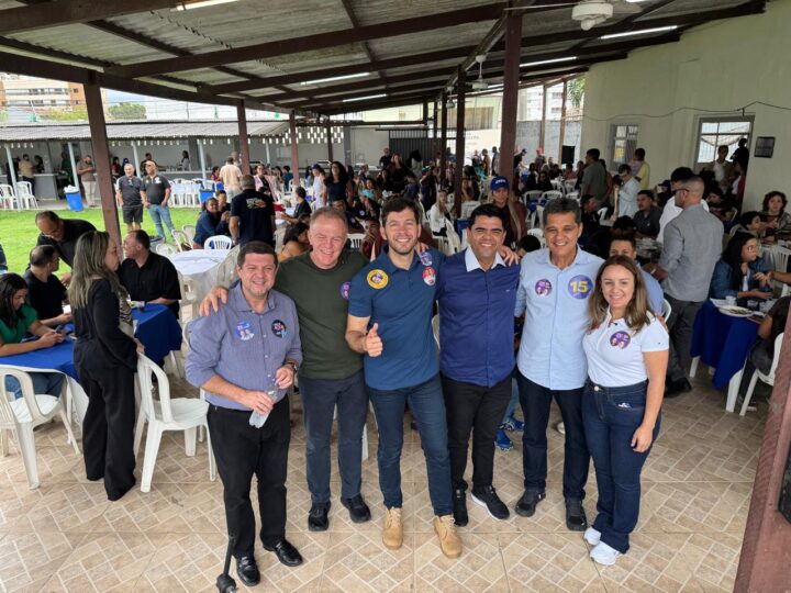 Feijoada do Deva lota em Vila Velha e vira palco de encontro histórico de lideranças