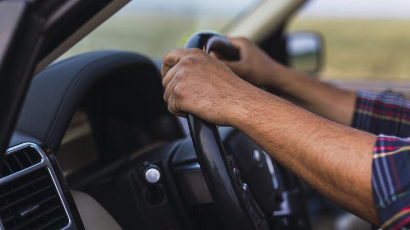 Indicação de condutor e credencial de estacionamento ficam mais acessíveis com serviço digital