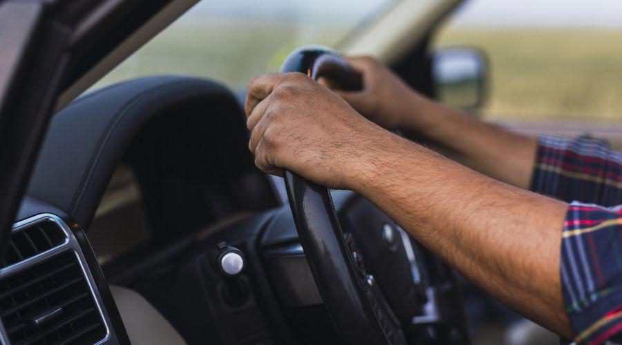 Indicação de condutor e credencial de estacionamento ficam mais acessíveis com serviço digital
