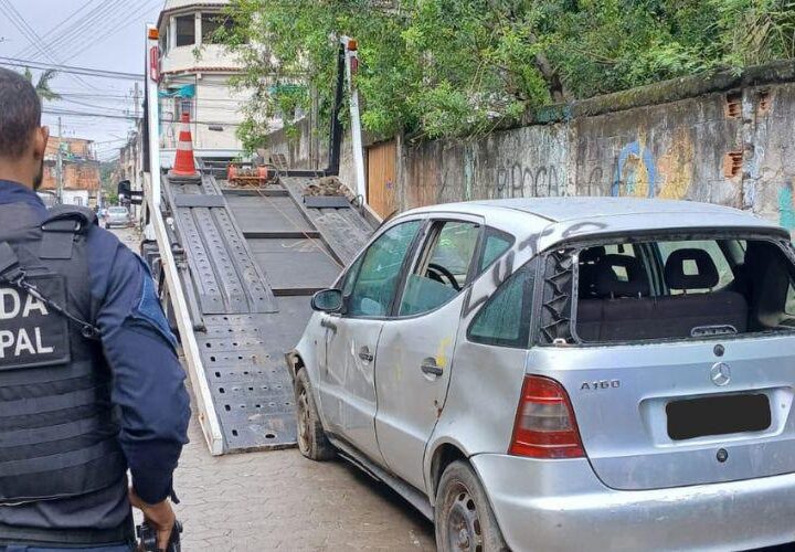 Guarda Municipal retira 379 veículos abandonados das ruas e melhora a organização urbana