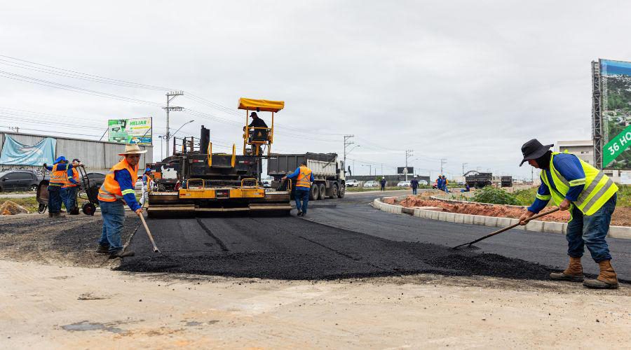 Obras de pavimentação do Binário da Rodovia do Sol avançam rumo à Barra do Jucu